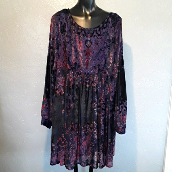 free people? Dresses & Skirts - Free people velvet cut away mini dress size large